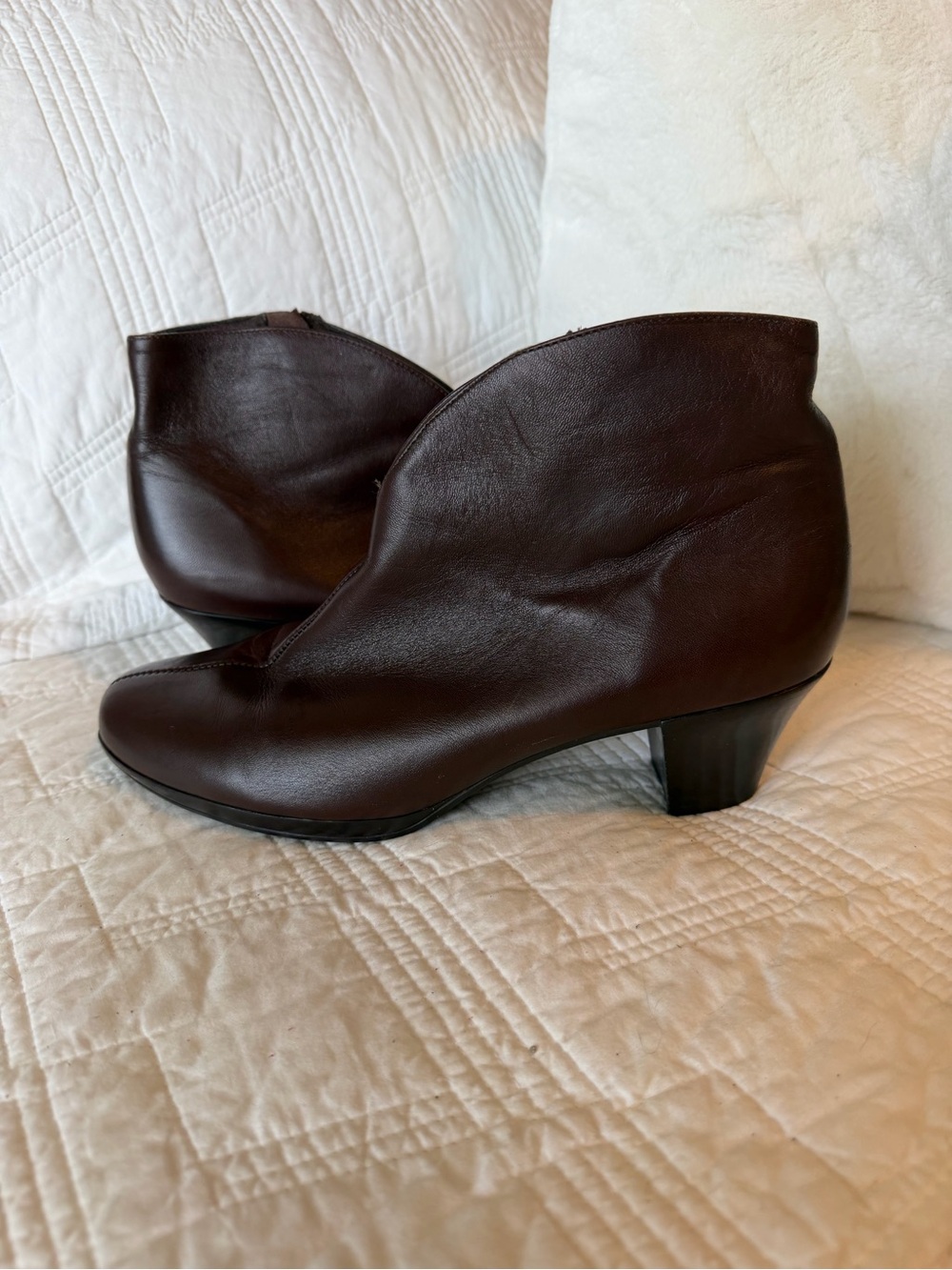 Munro Dark Brown Leather Side Zip Ankle Booties 9.5W